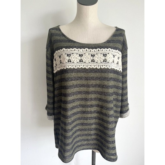 Altar'd State Green Striped Pullover Size Medium Floral Lace 3/4 Sleeve - Picture 1 of 10